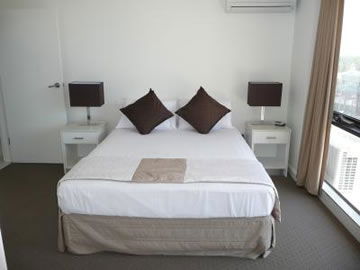 Aegean Apartments - Redcliffe Tourism 8