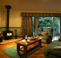 Clouds Of Montville Mountain Resort Motel - Redcliffe Tourism