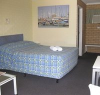 Twin Pines Motel - Redcliffe Tourism