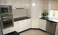 Ruthmor Villas - Redcliffe Tourism 0