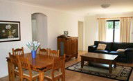 Ruthmor Villas - Redcliffe Tourism 1
