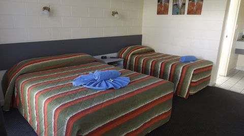 Central Point Motel - Redcliffe Tourism 5
