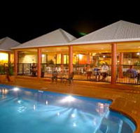 Reef Resort - Redcliffe Tourism