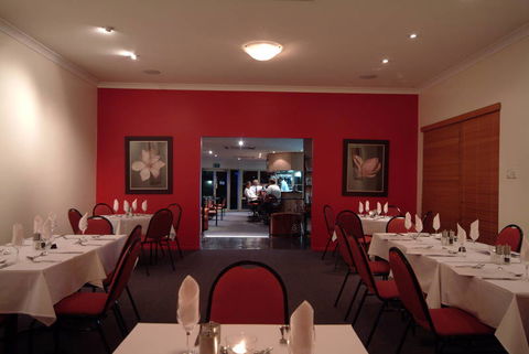 JAMES STREET MOTOR INN - Redcliffe Tourism 0