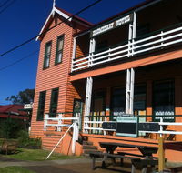 Dromedary Hotel - Redcliffe Tourism