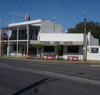 Tyson's Reef Hotel - Redcliffe Tourism