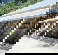 Mount Bryan Hotel - Redcliffe Tourism