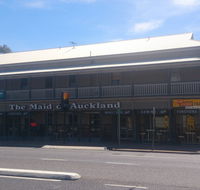 Maid Of Auckland Hotel - Redcliffe Tourism