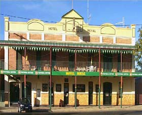 Royal Hotel Coonabarabran - Redcliffe Tourism 0