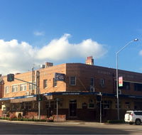 Golden Fleece Hotel - Redcliffe Tourism