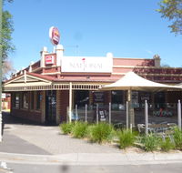 National Hotel - Redcliffe Tourism