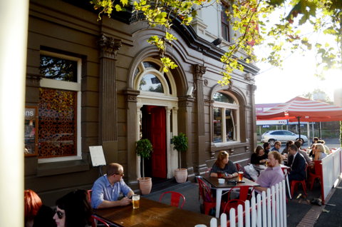 Doutta Galla Hotel - Redcliffe Tourism 1