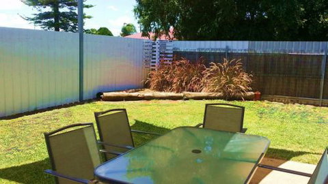 Jackaroo Apartments - Redcliffe Tourism 3