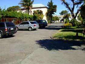 Motel Travelway - Redcliffe Tourism 0