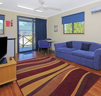  Palms Motel - Redcliffe Tourism