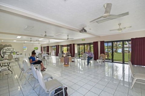 Hinchinbrook Marine Cove Motel - Redcliffe Tourism 4