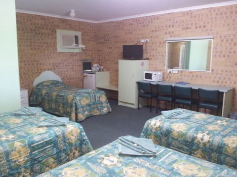Tiaro Motor Inn - Redcliffe Tourism 6