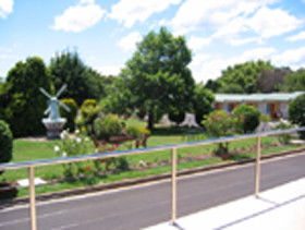 Golden Chain Beachway Motel And Restaurant - Redcliffe Tourism 0