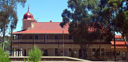  Redcliffe Tourism
