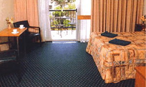 Tudor Inn Motel - Redcliffe Tourism 2