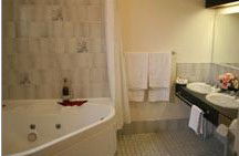 Deer Park Motor Inn - Redcliffe Tourism 3