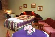 Deer Park Motor Inn - Redcliffe Tourism 4