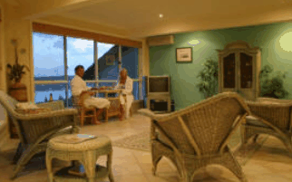 Villa By The Sea Bed And Breakfast - Redcliffe Tourism 2