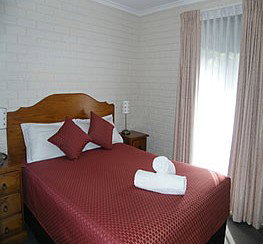 Capri Apartments - Redcliffe Tourism 1