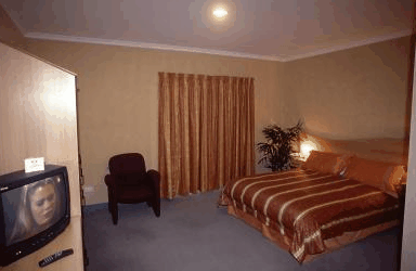 The Lighthouse Hotel - Redcliffe Tourism