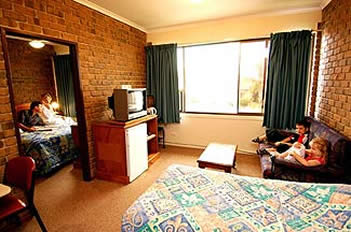 Marion Motel And Apartments - Redcliffe Tourism 1