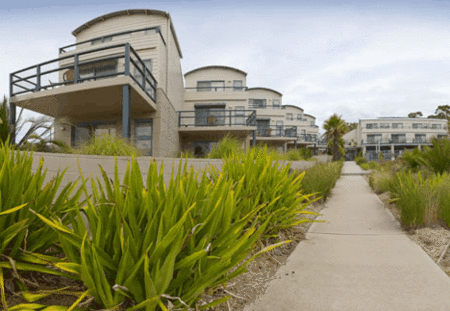 Corrigans Cove Apartments - Redcliffe Tourism 0