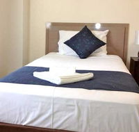 Lees Hotel Motel - Redcliffe Tourism
