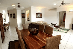Jack And Newell Cairns Holiday Apartments - Redcliffe Tourism 1