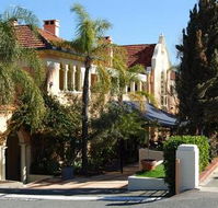 Captain Stirling Hotel - Redcliffe Tourism
