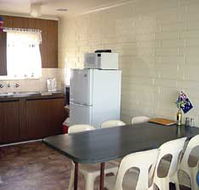 Wool Bay Holiday Units - Redcliffe Tourism