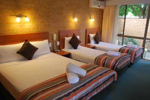 Port O'Call Motel - Redcliffe Tourism 0