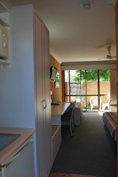 Port O'Call Motel - Redcliffe Tourism 2