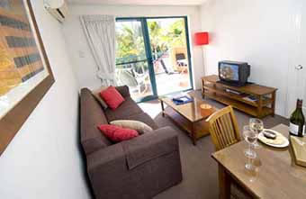 Karana Palms Resort - Redcliffe Tourism 5