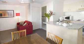 Karana Palms Resort - Redcliffe Tourism 6