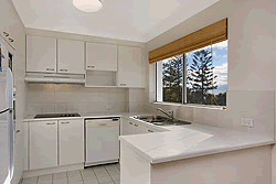 Le Beach Apartments - Redcliffe Tourism 2