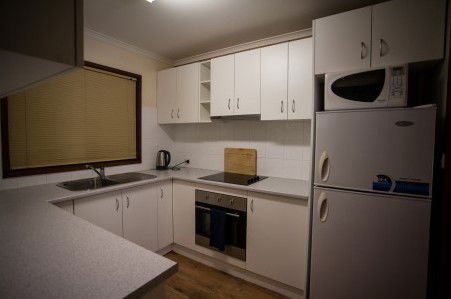 Millies Guesthouse & Serviced Apartments - Redcliffe Tourism 1