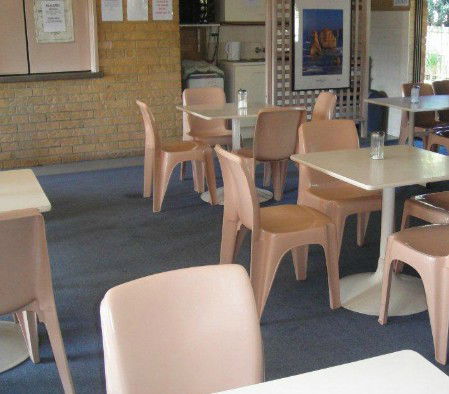 Ascot Budget Inn - Redcliffe Tourism 3