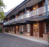 Montville Mountain Inn - Redcliffe Tourism