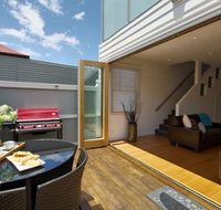 City Breeze - Stay Innercity - Redcliffe Tourism