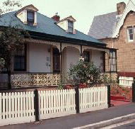Barton Cottage - Redcliffe Tourism