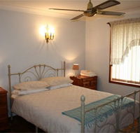 Caits Cottage Bed And Breakfast - Redcliffe Tourism
