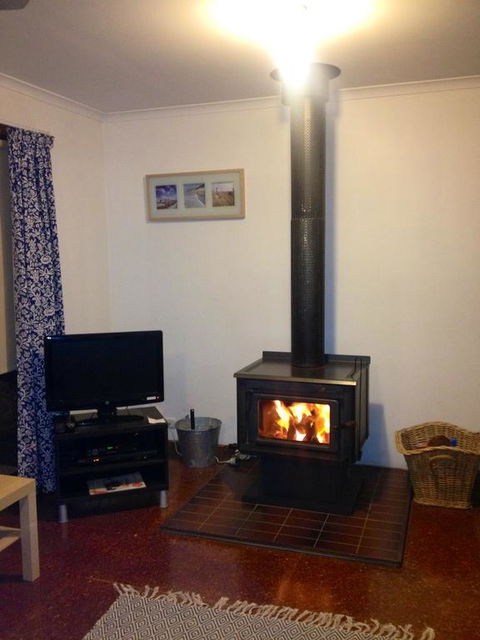 Fareview Beach House - Redcliffe Tourism 4