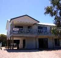 Acacia Beach House - Redcliffe Tourism