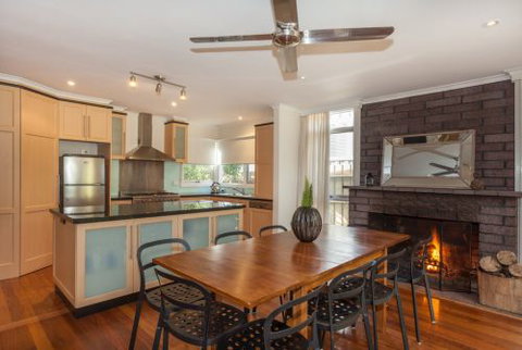 Amour Eva Retreats  - Redcliffe Tourism 4