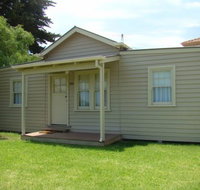 George Cottage - Redcliffe Tourism